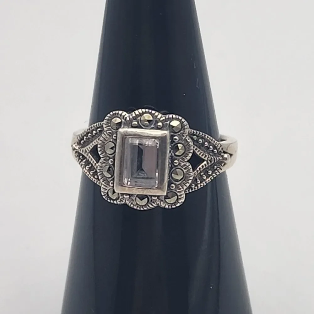 Sterling Silver Clear Quartz & Marcasite Ring (6.75)